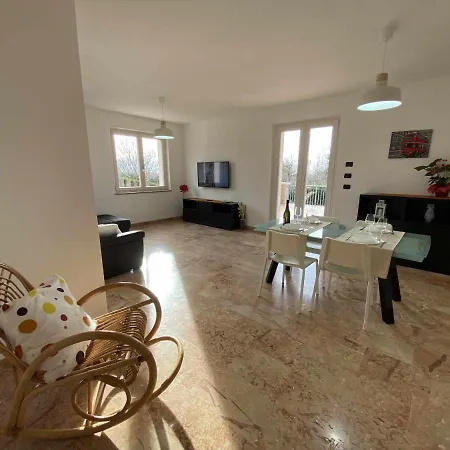 La Terrazza Baldo Garda Ferienhaus San Zeno di Montagna